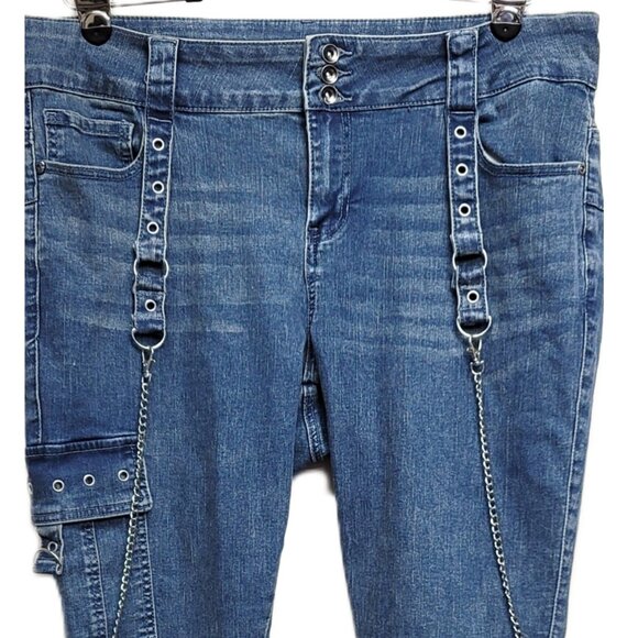 Hot Topic Light Indigo Grommets & Chains Skinny Jeans Plus Size 18 - Picture 6 of 13